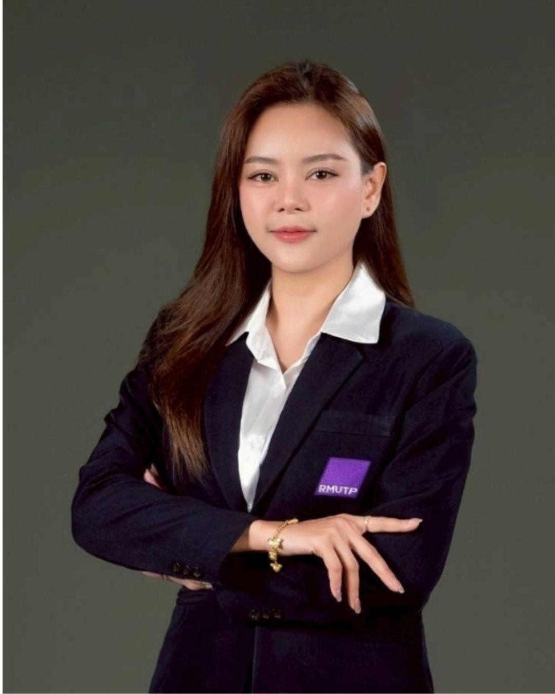 นางสาวกาญจนา กูรสุรพงศ์
