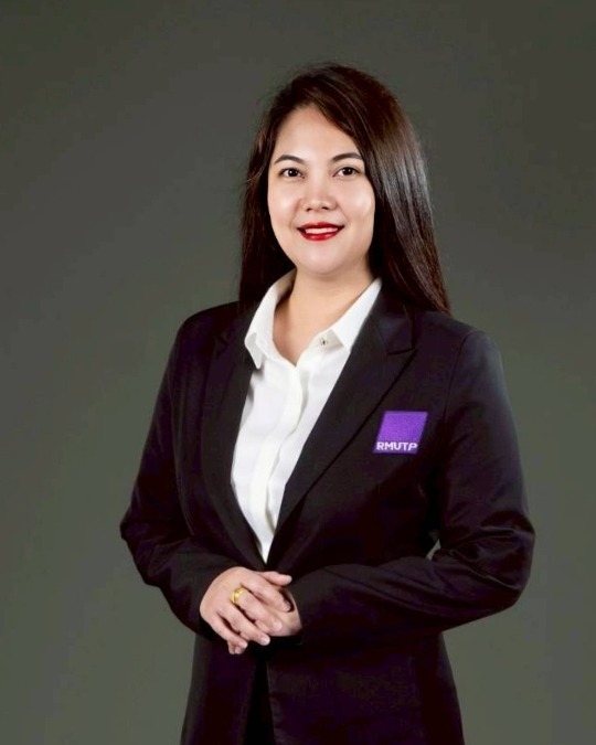 นางสาวปิยะวัลย์ เรืองนิมิตร